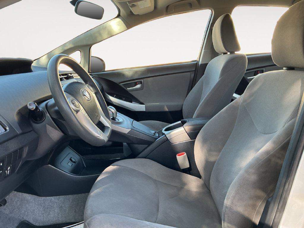 Used 2015 Toyota Prius Three FWD image 16