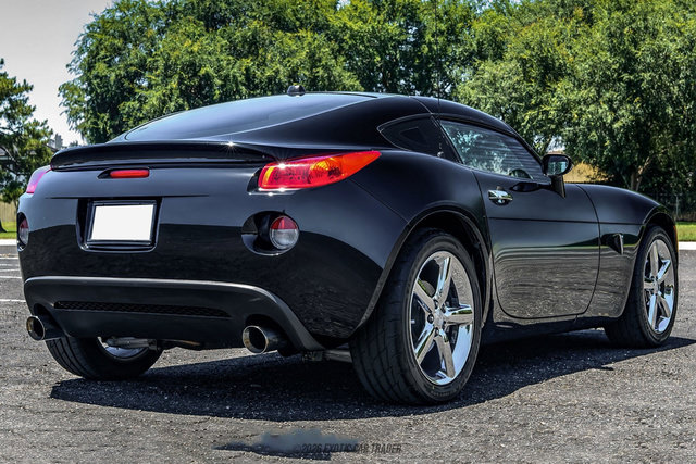 Used 2009 Pontiac Solstice GXP w/ Premium Package RWD image 17