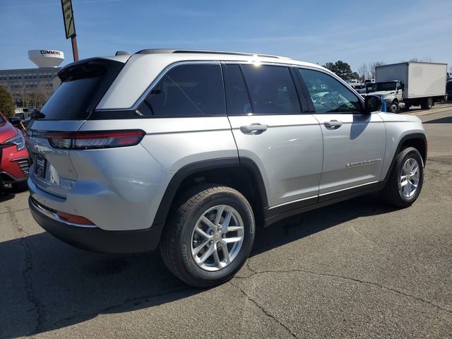 New 2026 Jeep Grand Cherokee Laredo RWD image 6