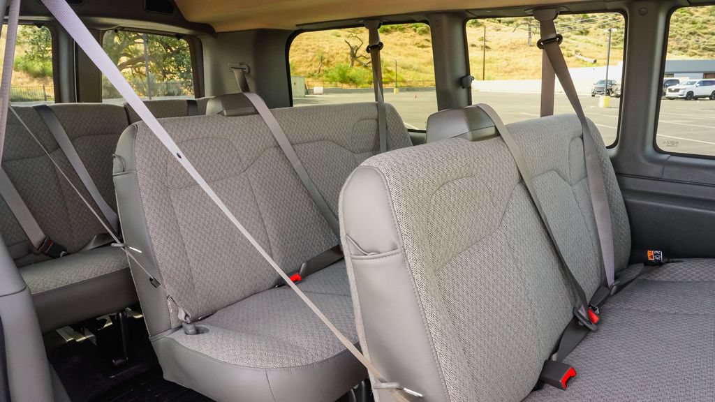 Used 2025 GMC Savana 3500 LT RWD image 13