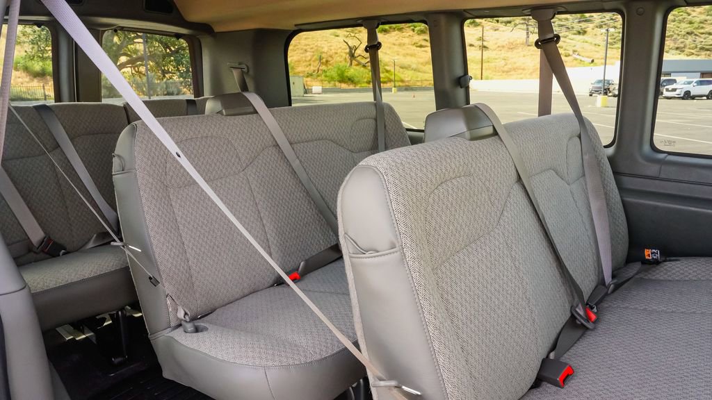 Used 2025 GMC Savana 3500 LT w/ LT Preferred Equipment Group RWD image 13