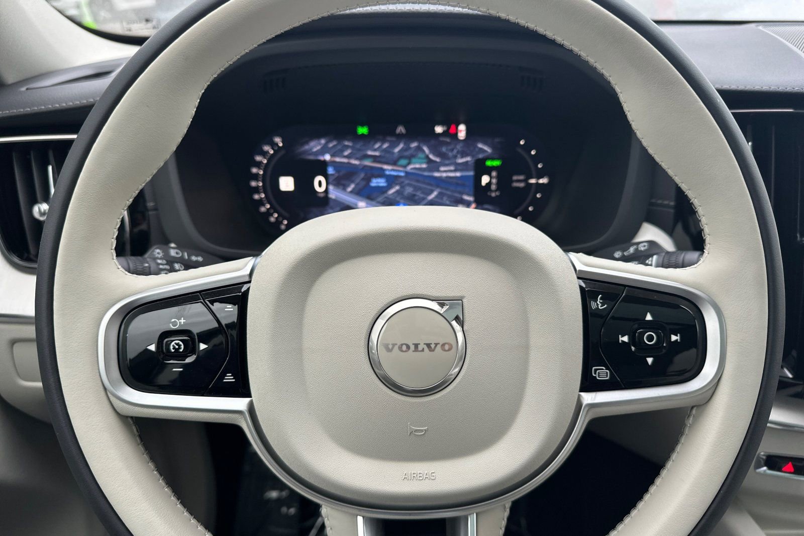 New 2026 Volvo XC60 T8 Ultra w/ Protection Package Premier image 25