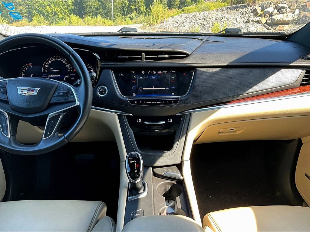 Used 2017 Cadillac XT5 Luxury w/ Driver Awareness Package image 29