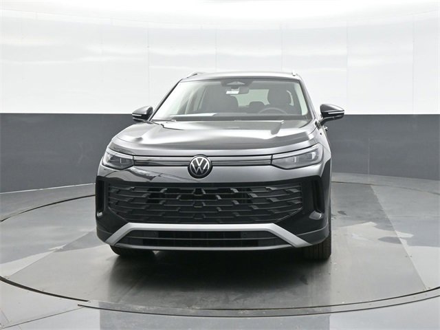 New 2026 Volkswagen Tiguan SE image 2