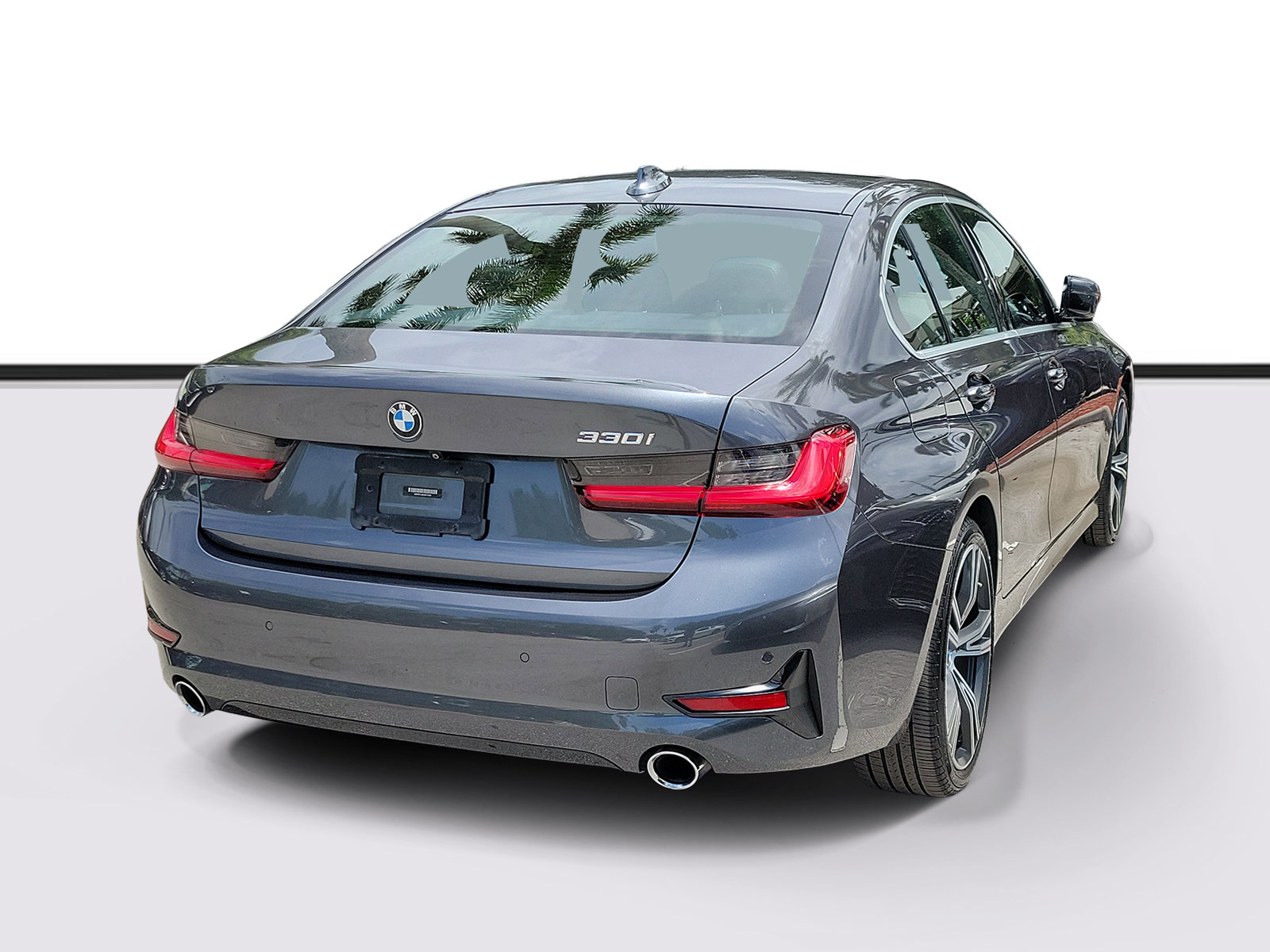 Used 2020 BMW 330i Sedan w/ Convenience Package RWD image 4