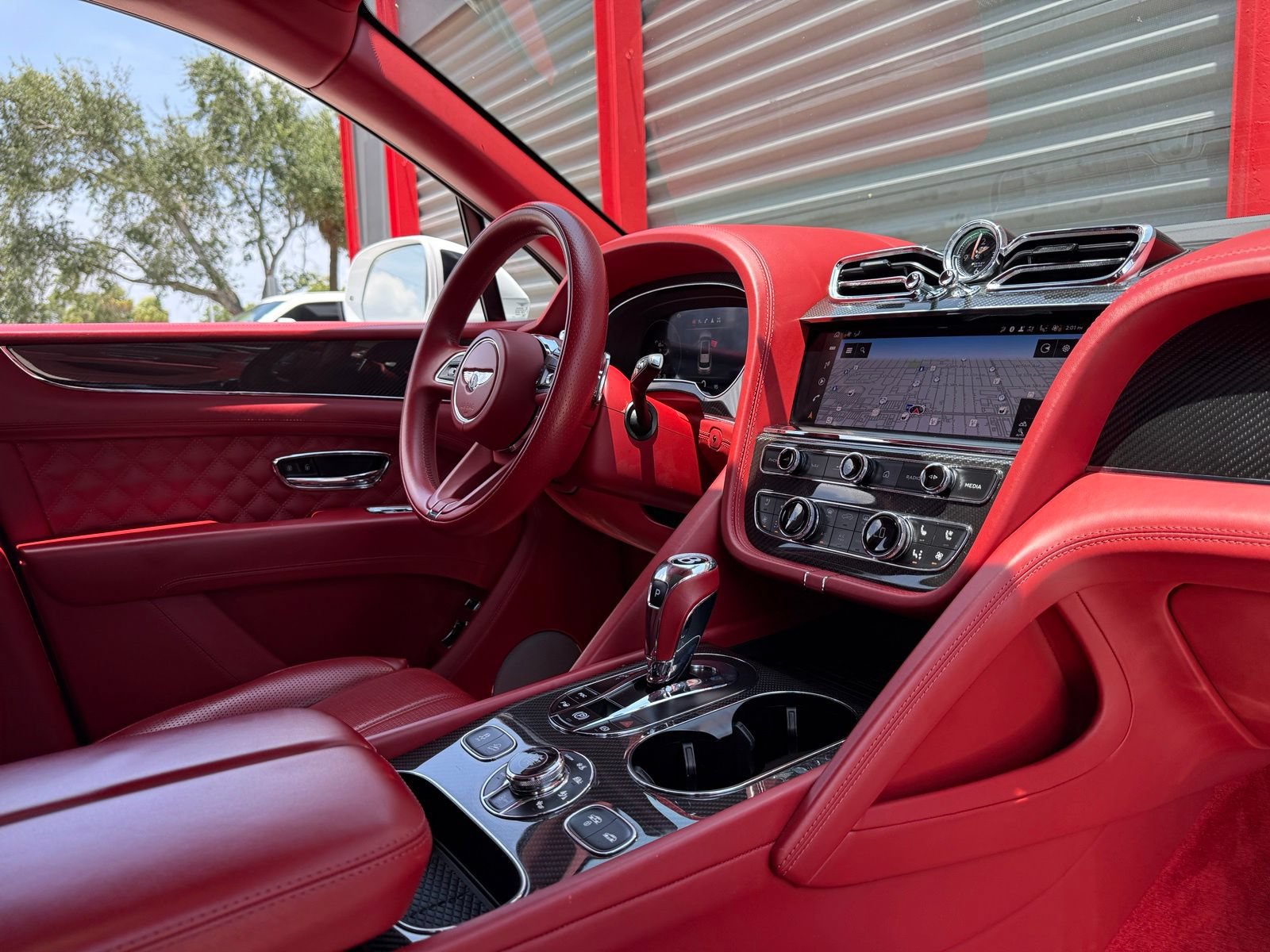 Used 2022 Bentley Bentayga Speed AWD/4WD image 34