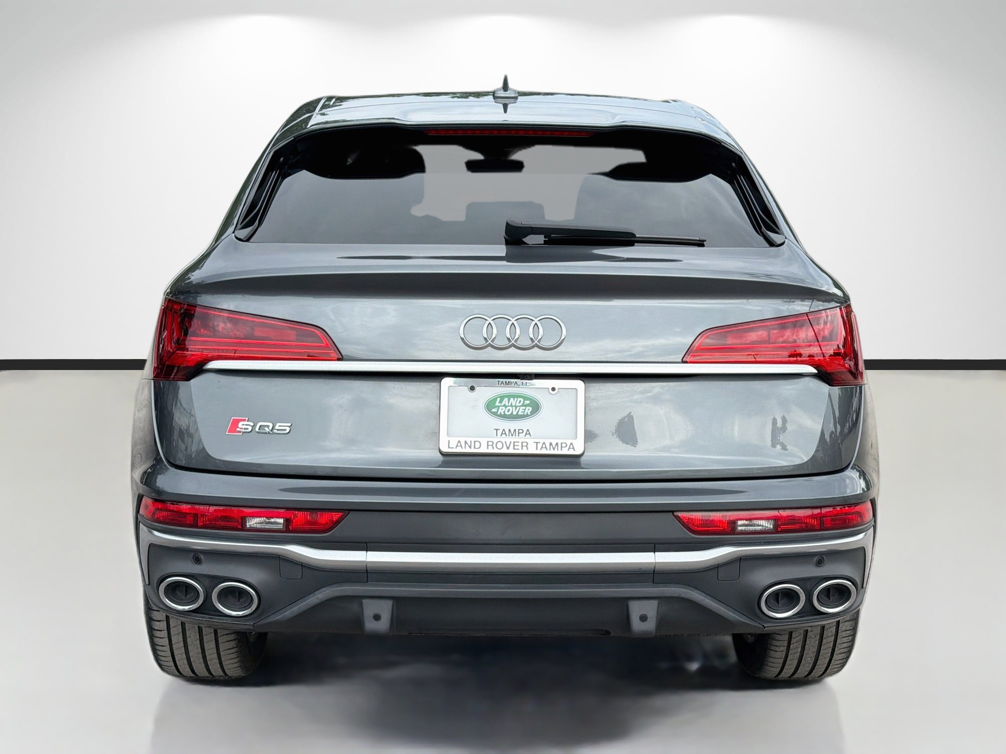 Used 2023 Audi SQ5 Prestige w/ Prestige Package AWD/4WD image 4