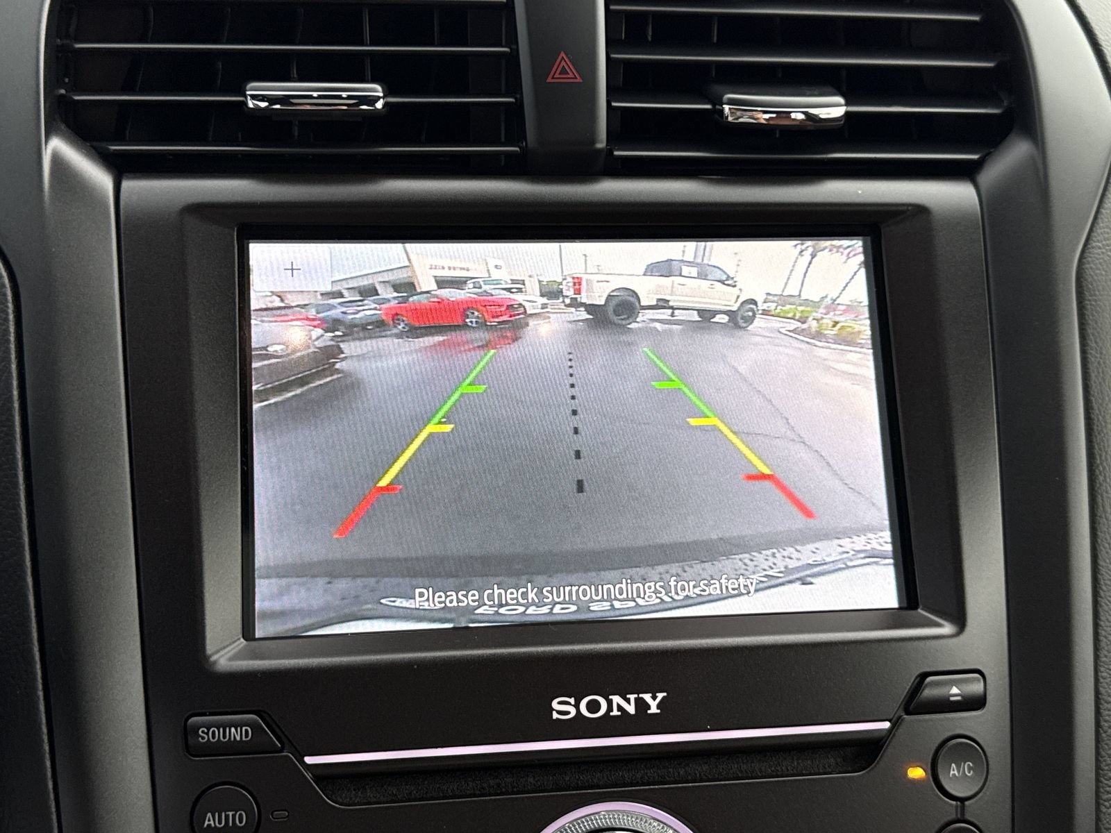Used 2020 Ford Fusion Energi Titanium FWD image 27