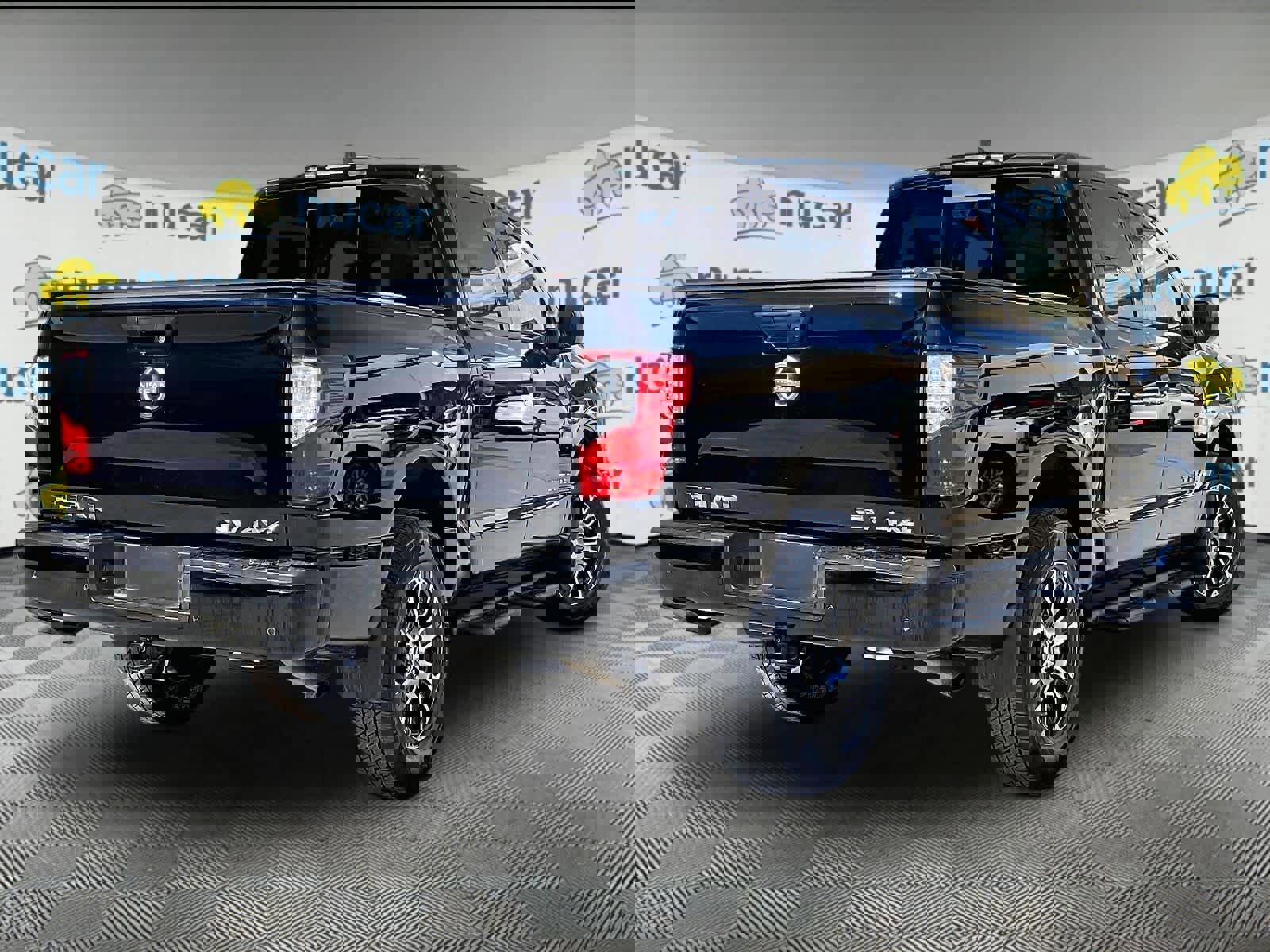 Certified 2023 Nissan Titan SV w/ SV Convenience Package image 6