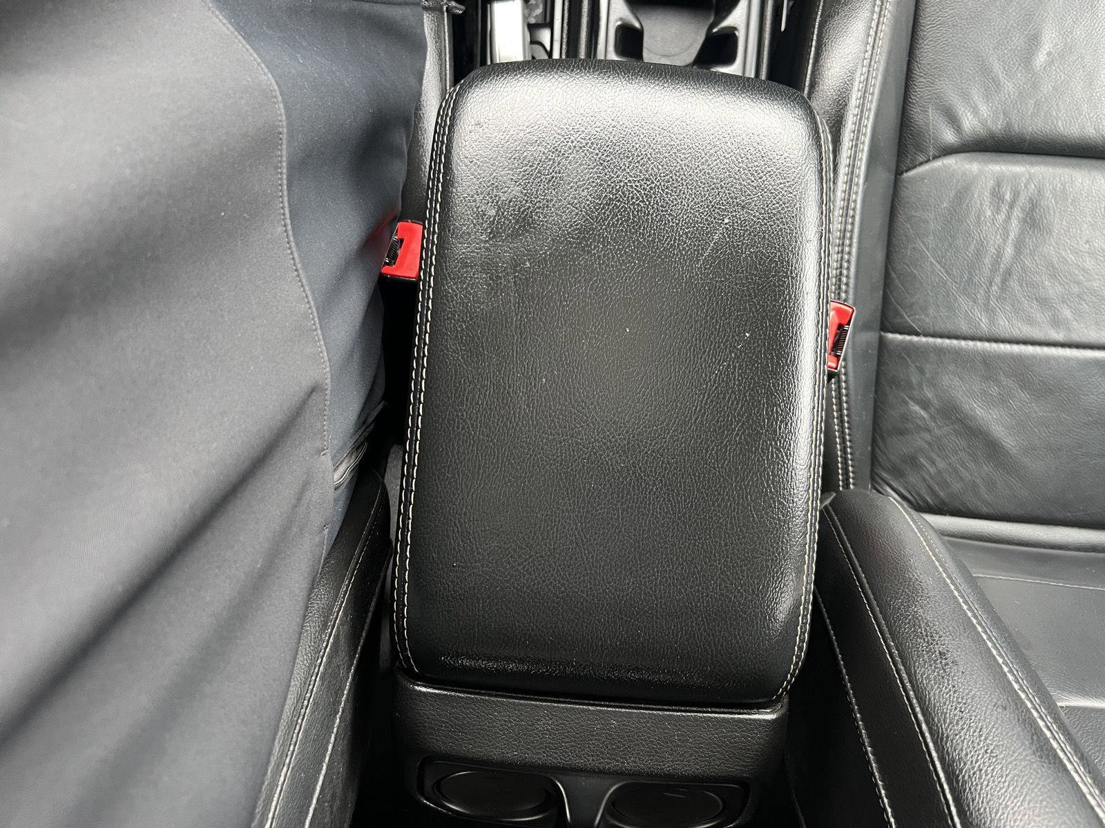 Used 2018 Jeep Wrangler Unlimited Sahara image 18