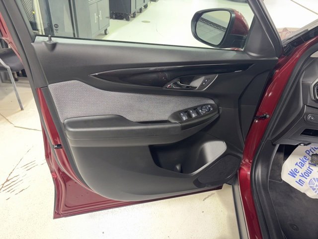 Used 2025 Chevrolet TrailBlazer LT w/ Driver Confidence Package image 11