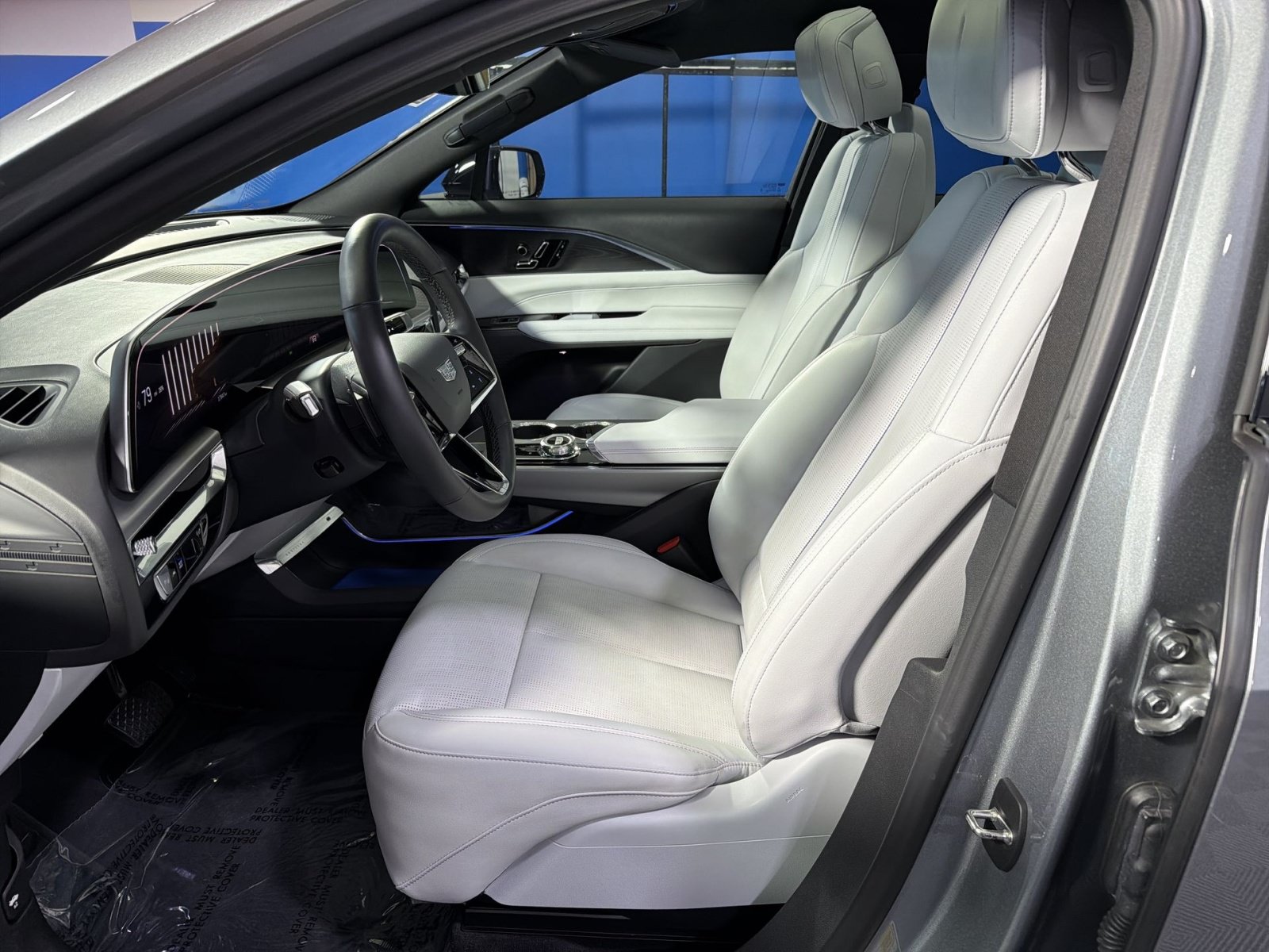 Used 2024 Cadillac Lyriq Luxury AWD/4WD image 25