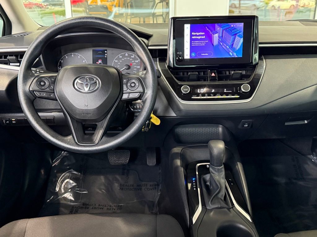 Certified 2025 Toyota Corolla LE image 29