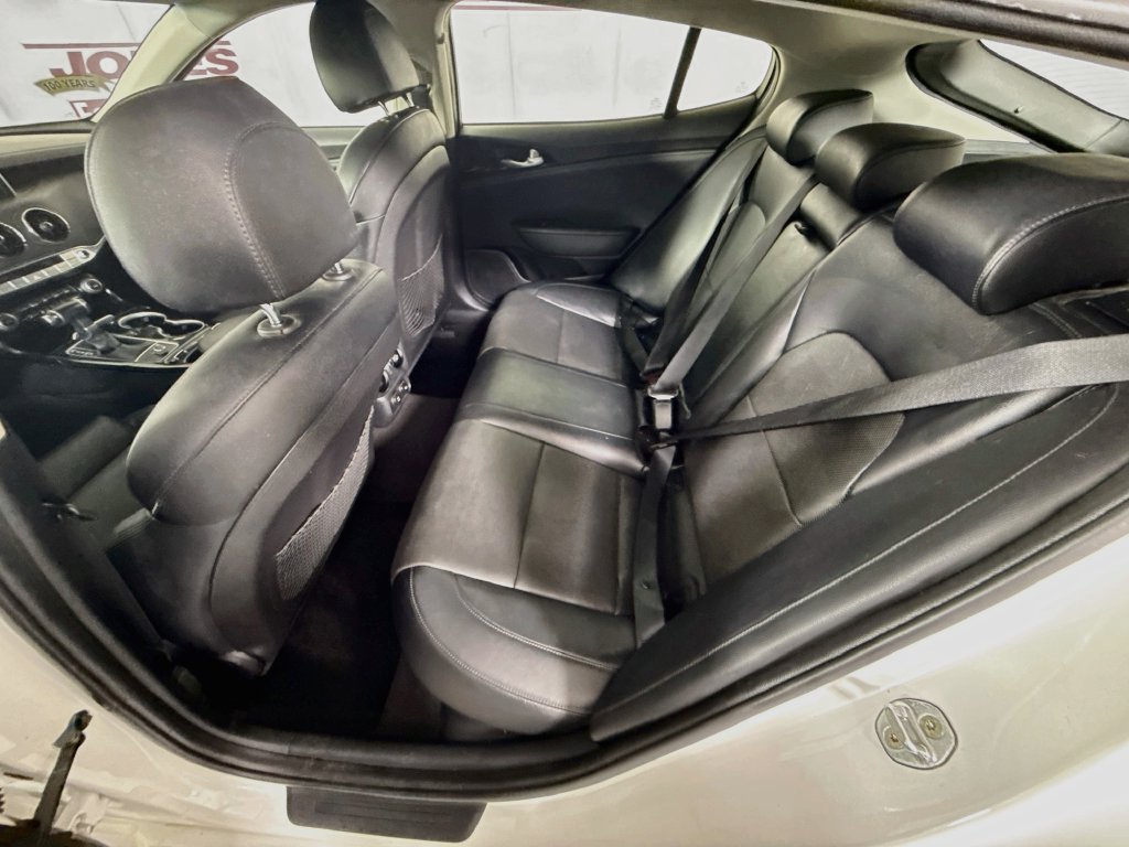 Used 2019 Kia Stinger RWD image 26