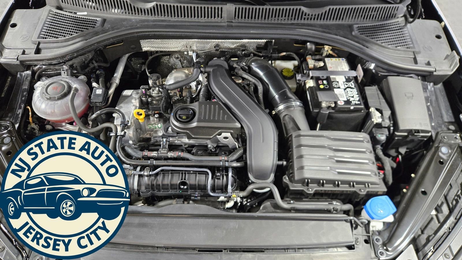 Used 2025 Volkswagen Jetta SE image 30