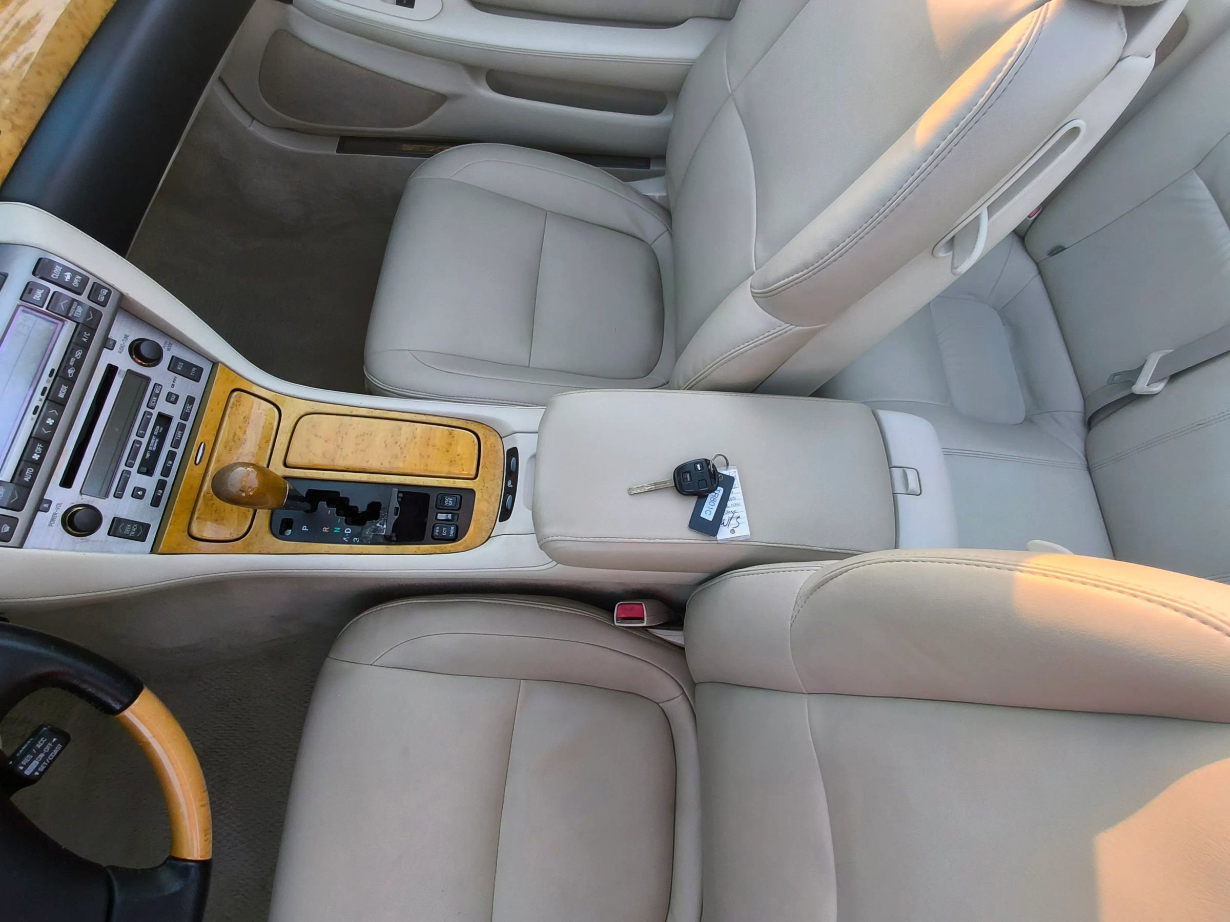 Used 2004 Lexus SC 430 Convertible image 5