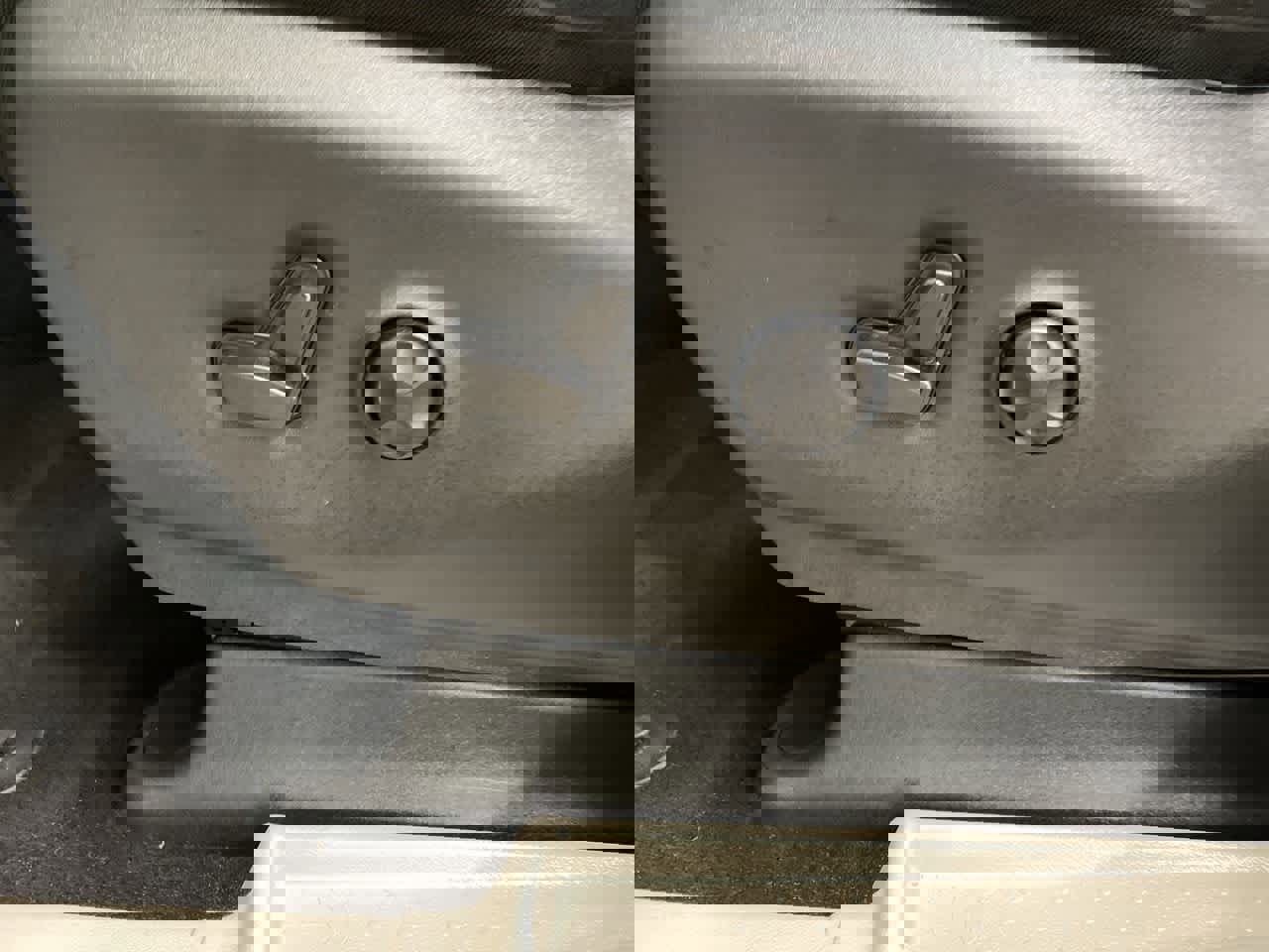 Used 2023 Chrysler Pacifica Touring-L image 15