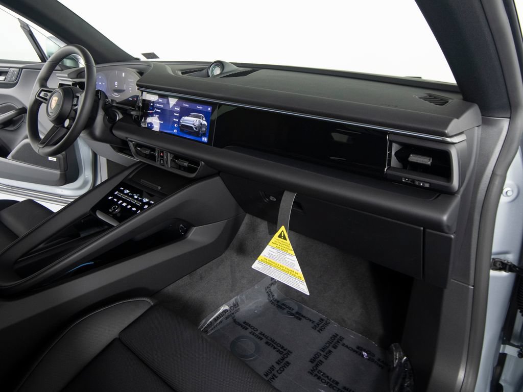New 2026 Porsche Macan 4 Electric AWD/4WD image 30