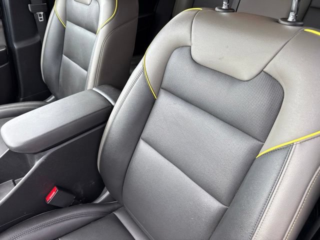 Used 2025 Chevrolet Trax ACTIV w/ Sunroof Package FWD image 11