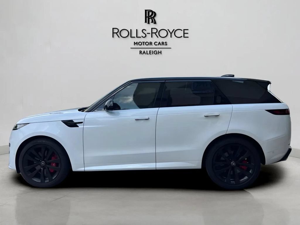 Used 2025 Land Rover Range Rover Sport Dynamic SE AWD/4WD image 8