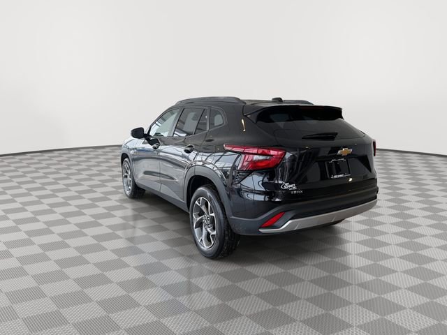 Certified 2025 Chevrolet Trax LT w/ LT Convenience Package image 8