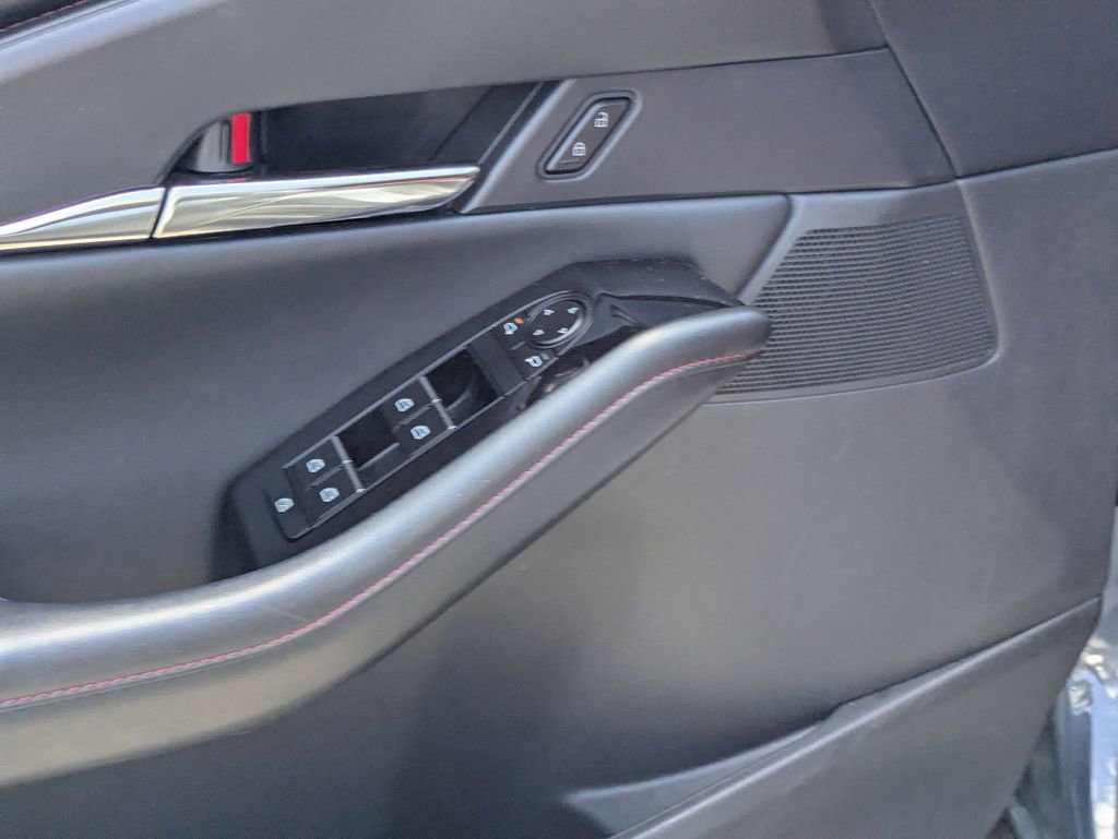 Used 2025 MAZDA CX-30 AWD 2.5 S w/ Preferred Package image 16