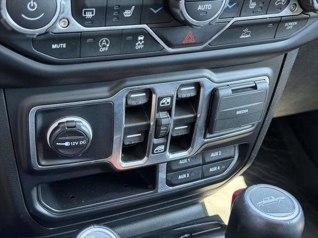 Used 2021 Jeep Gladiator Overland w/ Popular Equipment Package AWD/4WD image 32