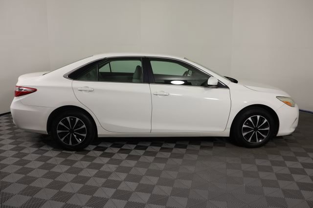 Used 2015 Toyota Camry LE FWD image 9