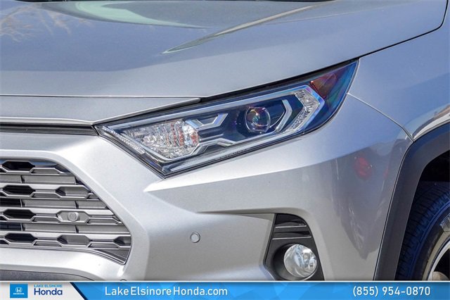 Used 2020 Toyota RAV4 Limited image 5