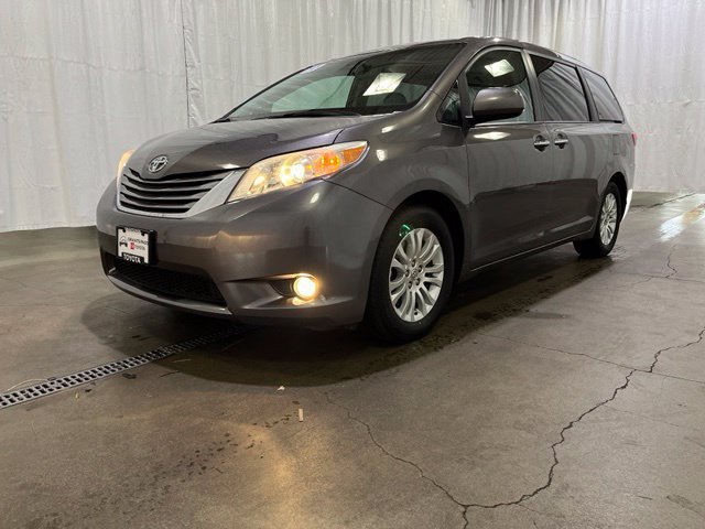 Certified 2017 Toyota Sienna XLE w/ XLE Navigation Package FWD image 29