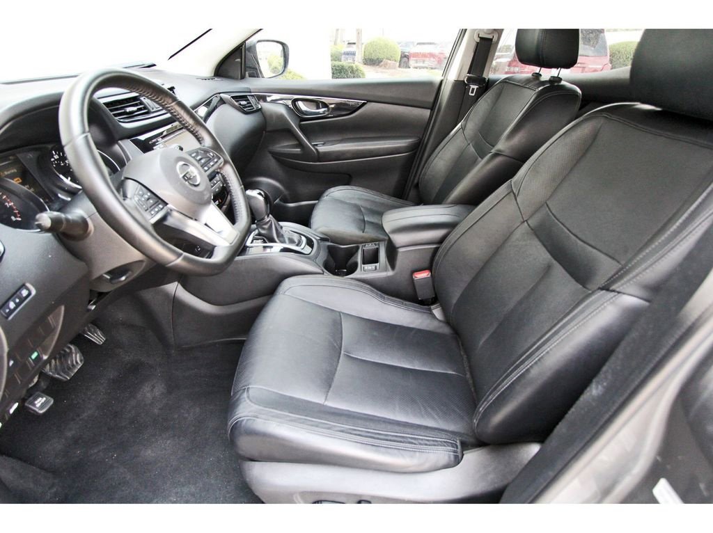 Used 2018 Nissan Rogue Sport SL FWD image 6