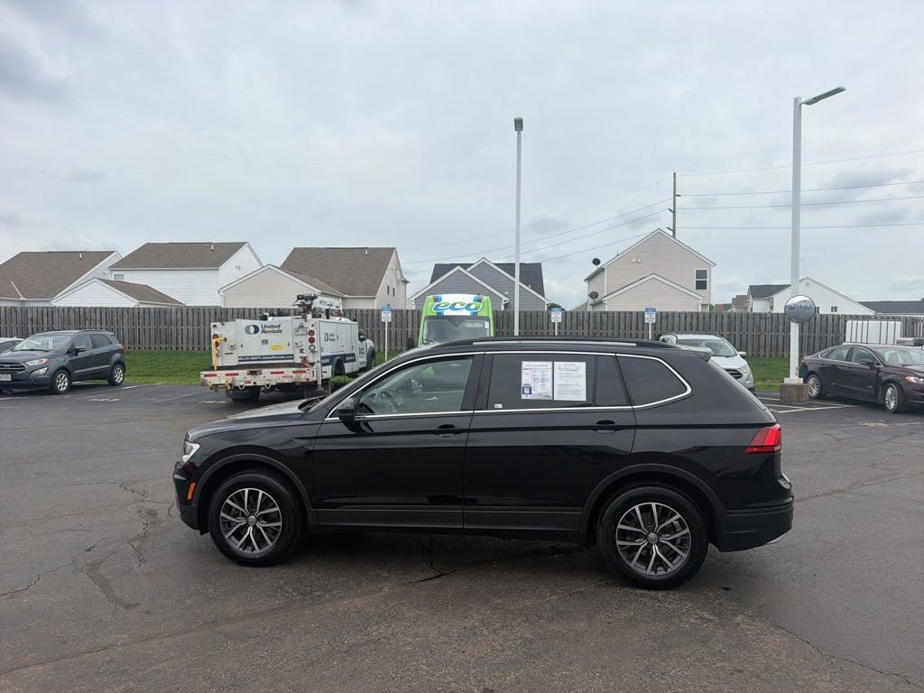 Used 2019 Volkswagen Tiguan SE w/ Panoramic Sunroof Package FWD image 4