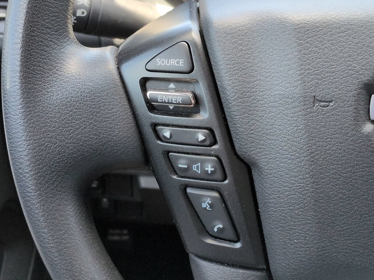 Used 2023 Nissan Frontier S w/ Technology Package RWD image 23