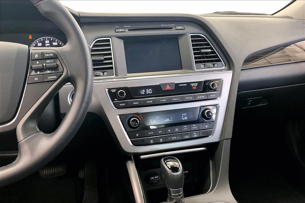 Used 2016 Hyundai Sonata Limited w/ Cargo Package FWD image 6