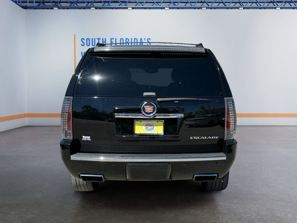 Used 2013 Cadillac Escalade Premium image 4