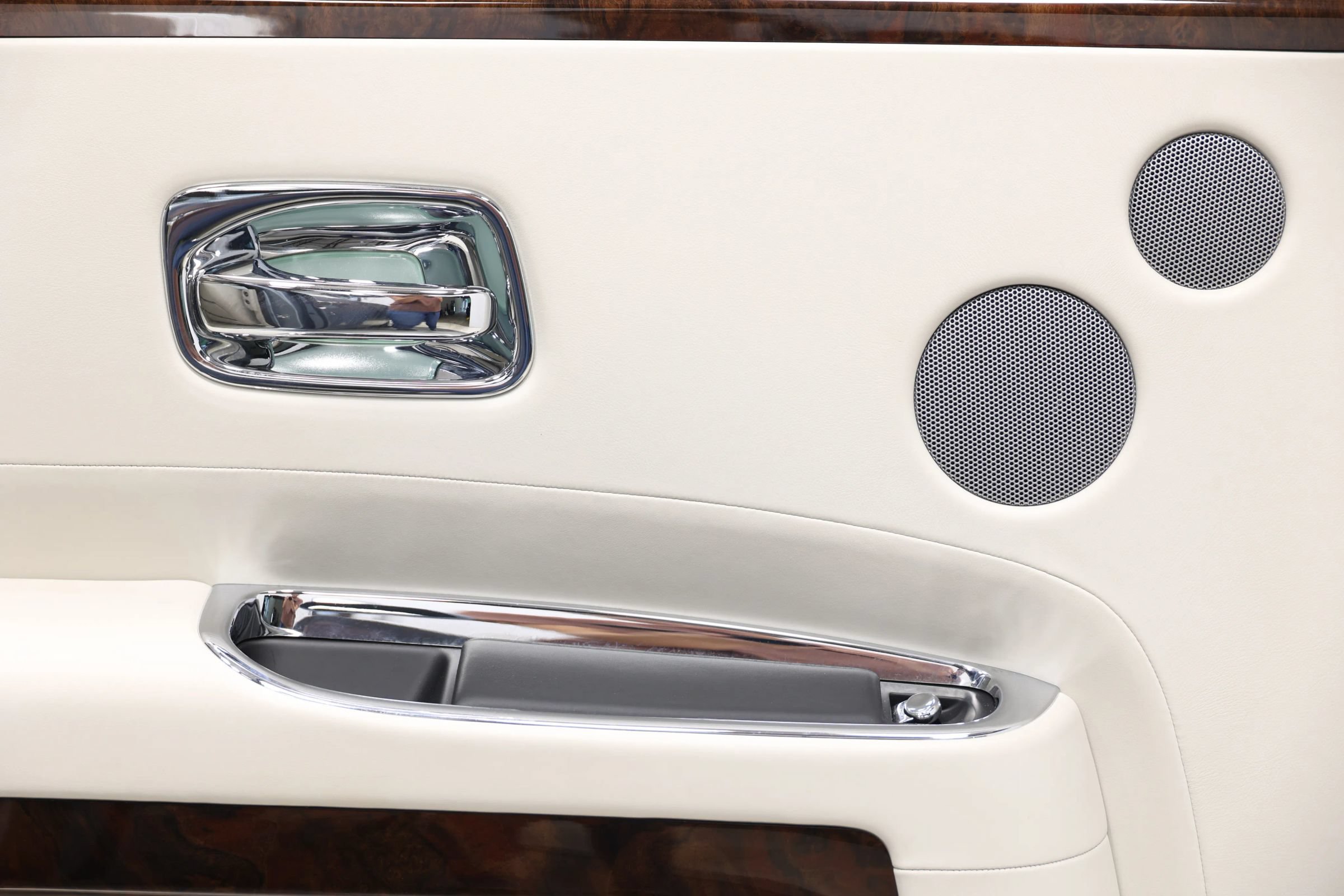 Used 2017 Rolls-Royce Ghost RWD image 59