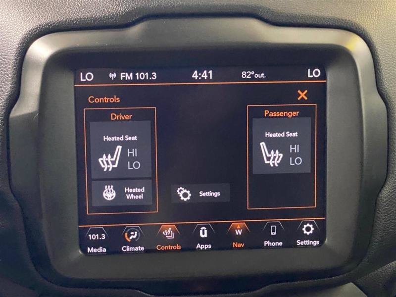 Used 2018 Jeep Renegade Limited w/ UConnect 8.4 Nav Group AWD/4WD image 16