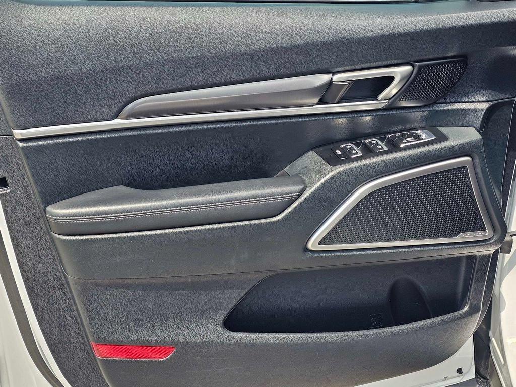 Certified 2025 Kia Telluride LX FWD image 16