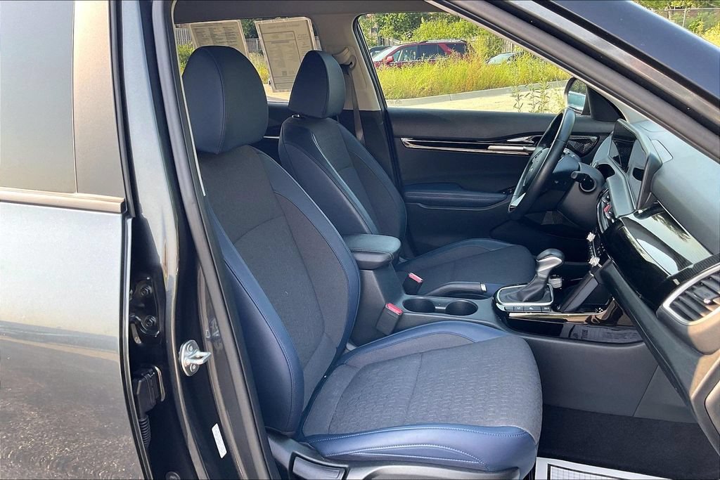 Used 2025 Kia Seltos S AWD/4WD image 7