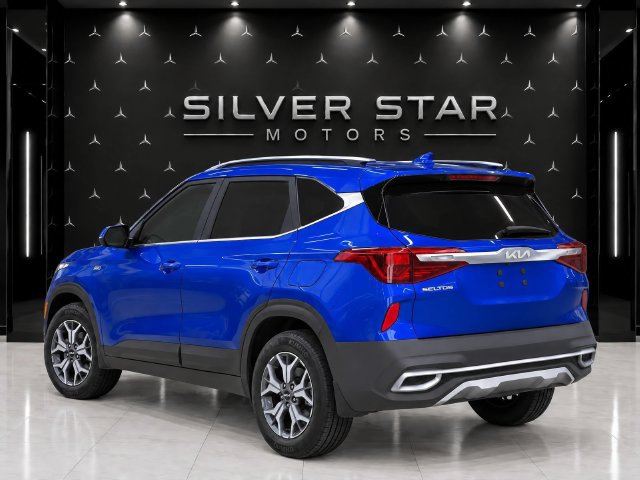 Used 2023 Kia Seltos EX AWD/4WD image 4
