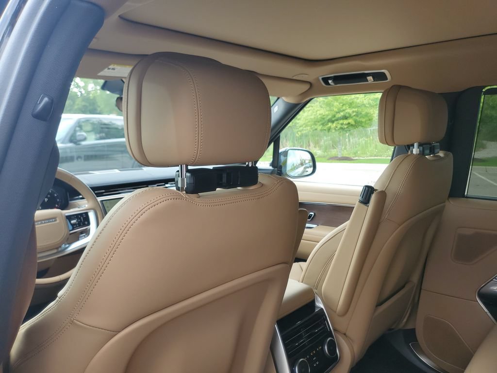 New 2026 Land Rover Range Rover Long Wheelbase SE AWD/4WD image 25