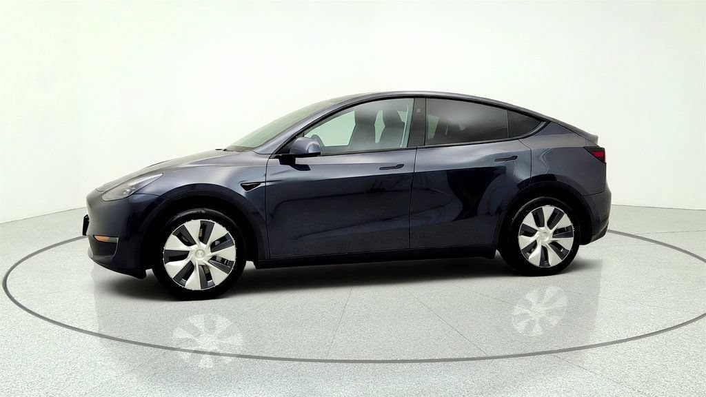 Used 2024 Tesla Model Y Long Range RWD image 8