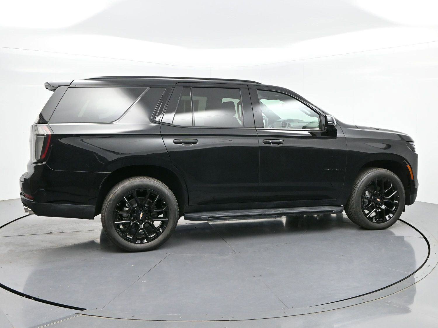 Used 2025 Chevrolet Tahoe RST w/ Advanced Technology Package image 8