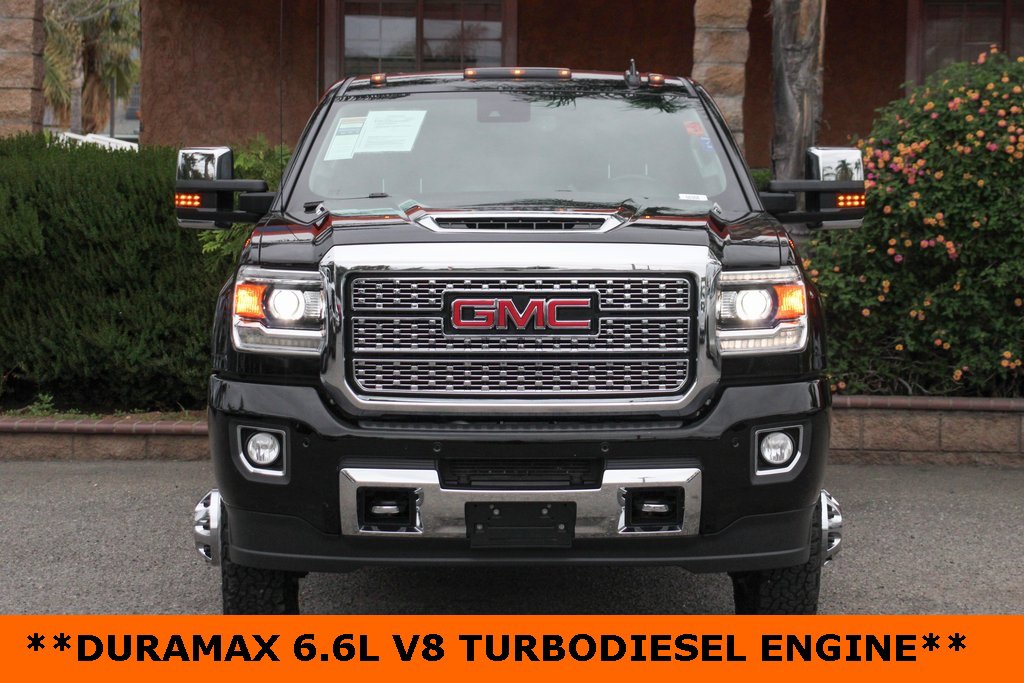 Used 2018 GMC Sierra 3500 Denali w/ Duramax Plus Package image 3