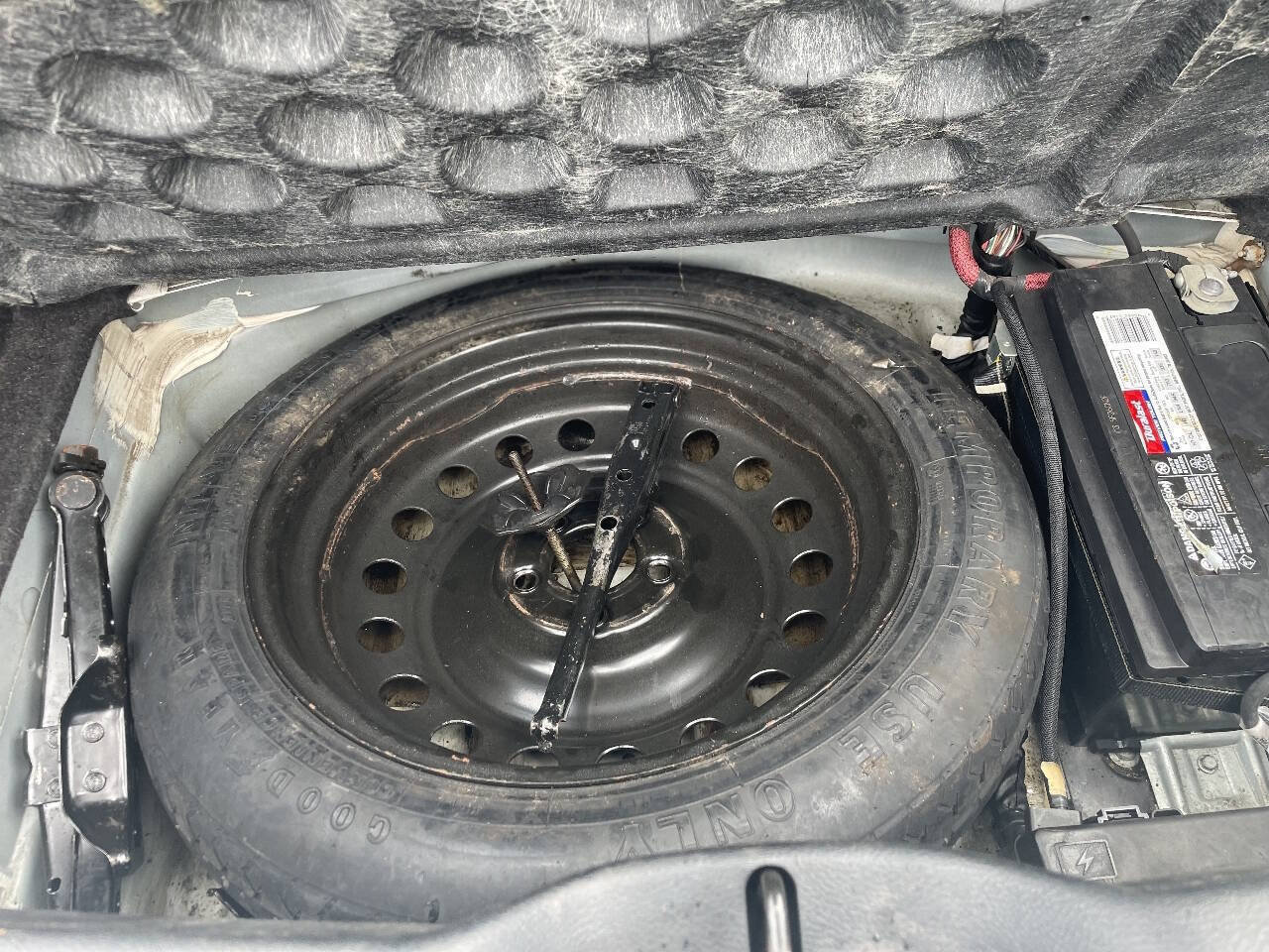 Used 2014 Dodge Charger SXT w/ Blacktop Package RWD image 7