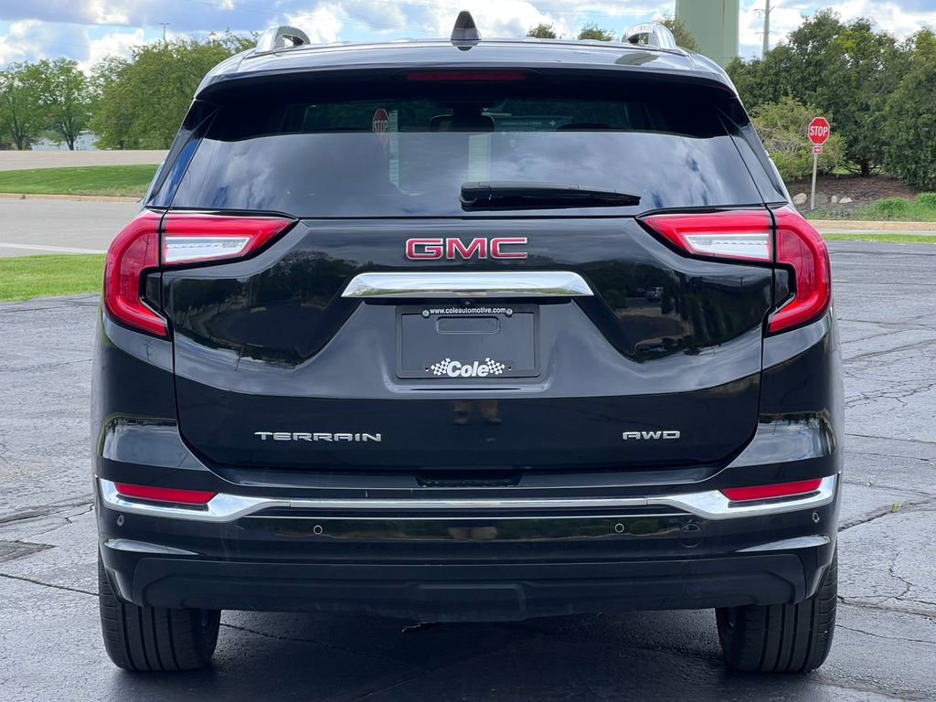 Used 2023 GMC Terrain Denali w/ Black Diamond Edition AWD/4WD image 42