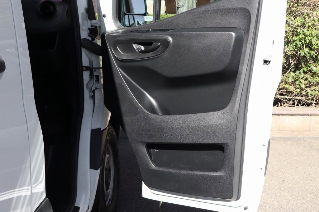Used 2021 Mercedes-Benz Sprinter 1500 image 33