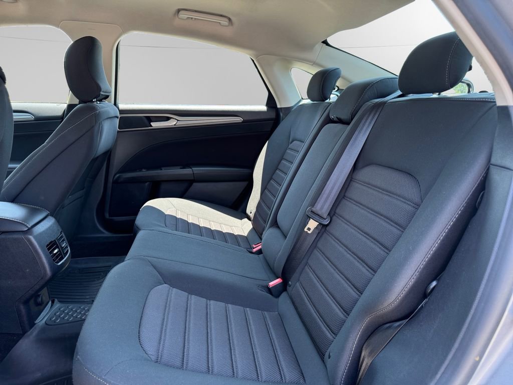 Used 2019 Ford Fusion SE image 13
