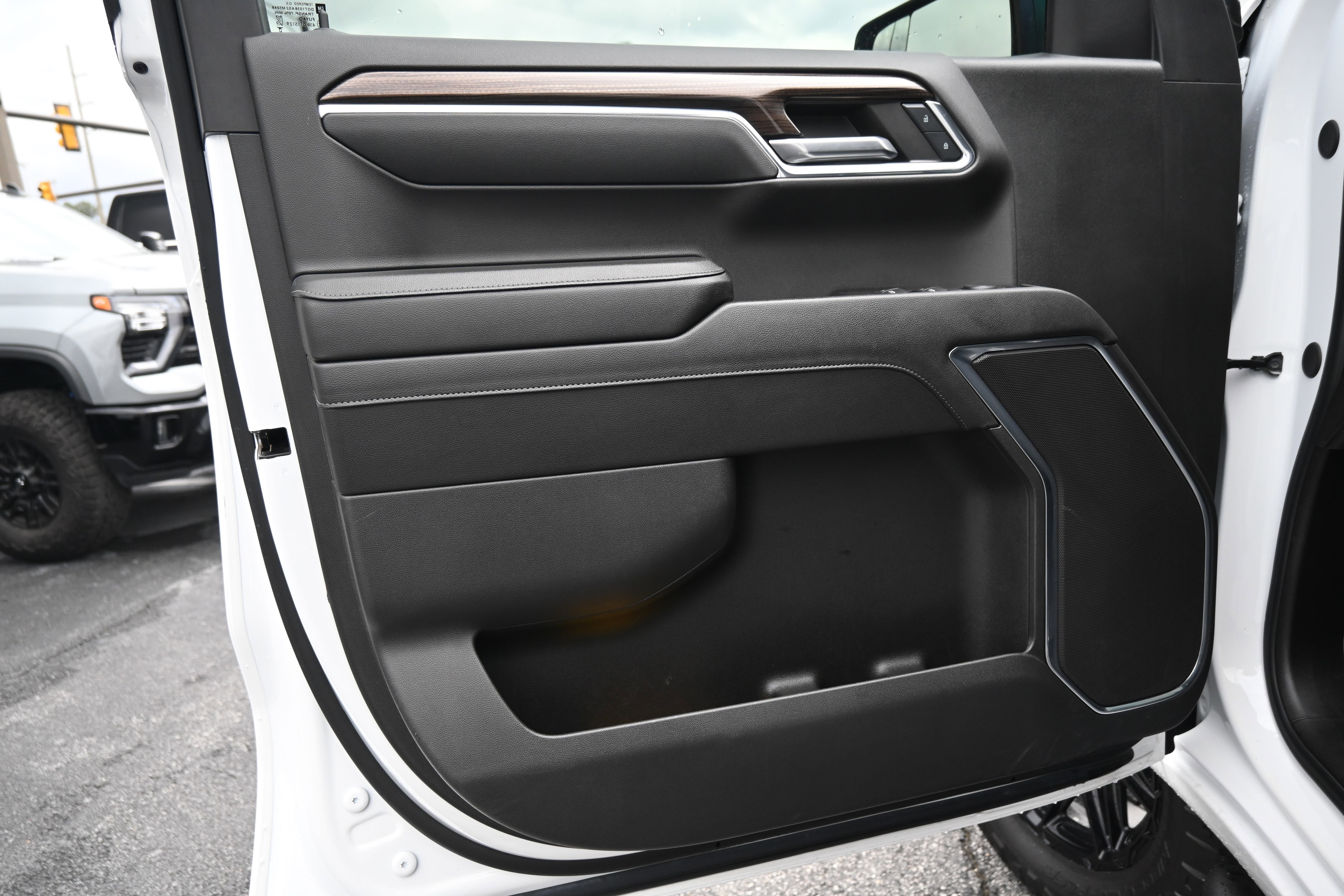 Used 2024 Chevrolet Silverado 1500 RST image 29