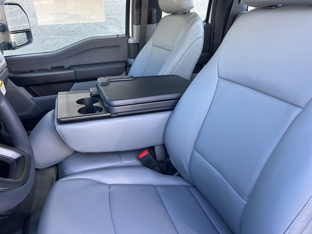 New 2026 Ford F250 XL w/ XL Chrome Package image 10
